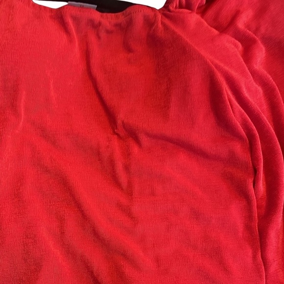 No Boundaries Juniors' Ruched Peasant Top - Picture 11 of 16